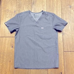 Figs Graphite Leon Three-Pocket Scrub Top